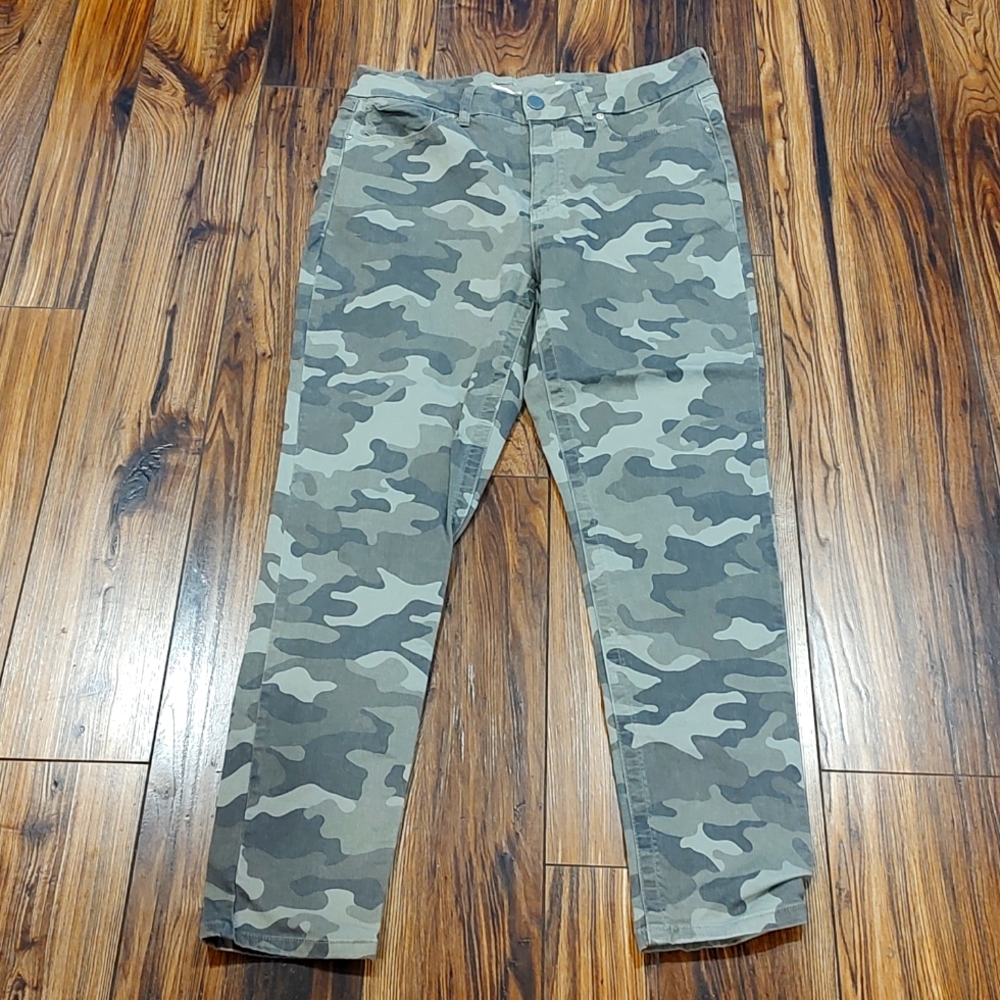 Seven For All Mankind SZ:12  Woman's High Rise Camo Pants Vintage